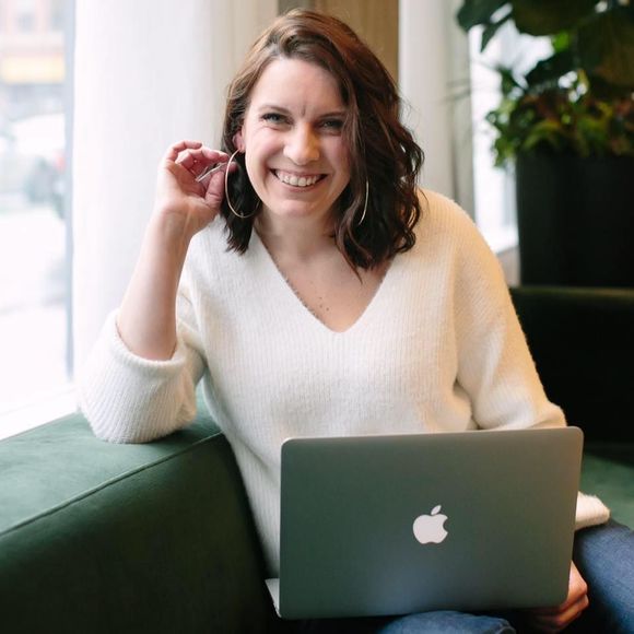 Meet your Posher, Jade - Picture 1 of 1